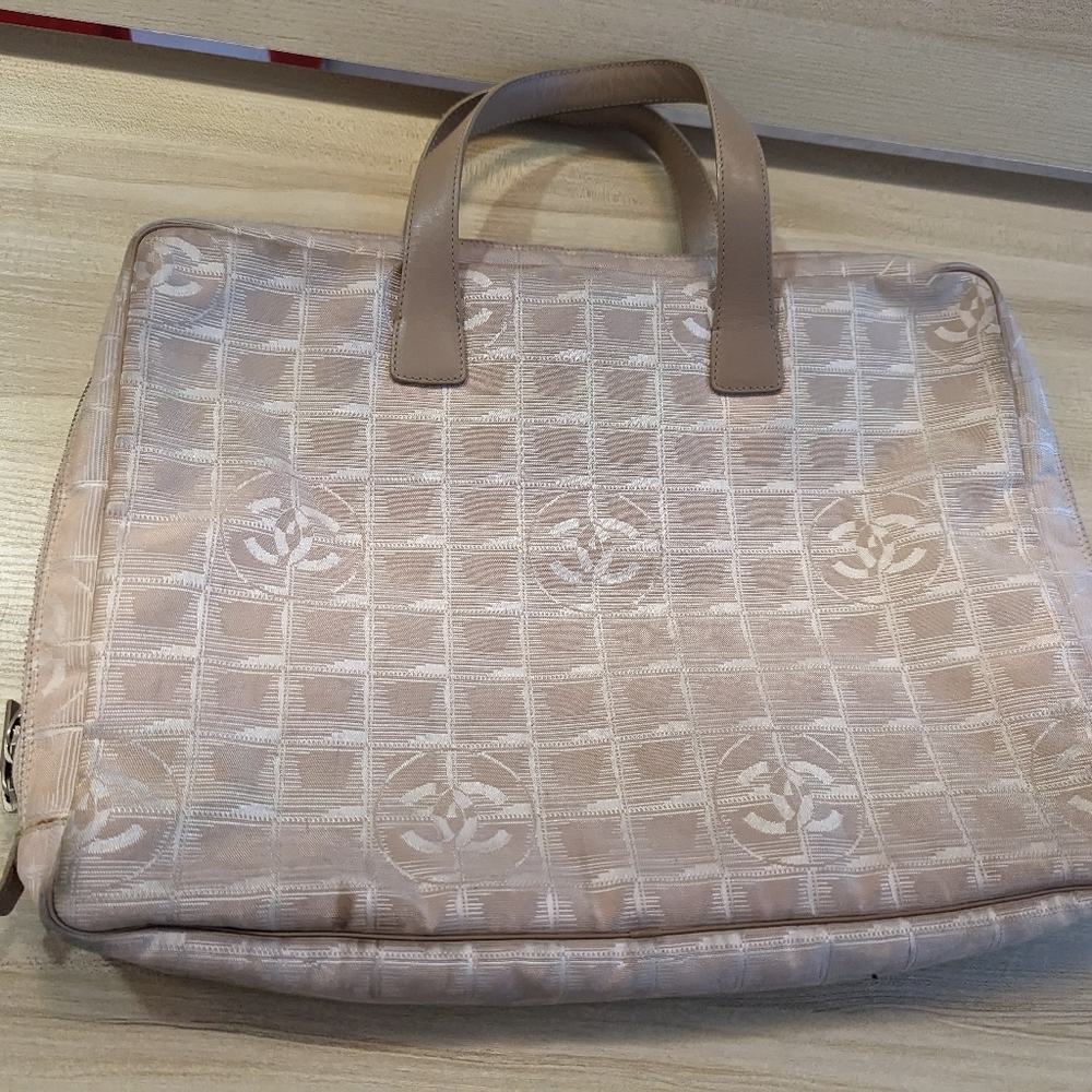 Authentic VTG Chanel Travel Ligne Laptop bag - Picture 15 of 16